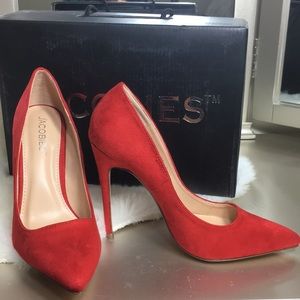 Red suede pointed pumps NEW 👠